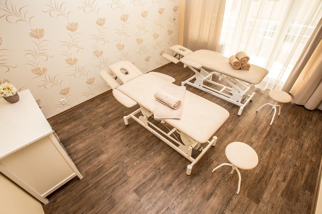Garni Hotel Trebon Luaran gambar